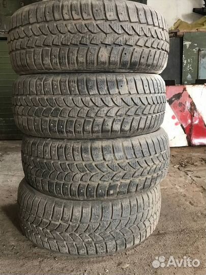 Tigar Sigura Stud 215/55 R16