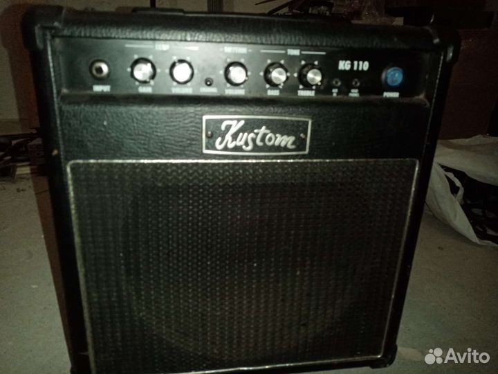 Гитарный комбоусилитель