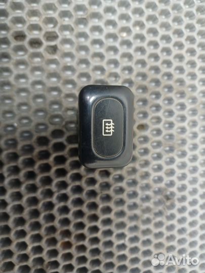 Кнопка обогрева заднего стекла Nissan Maxima J30