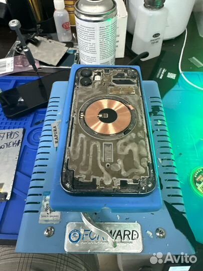 Замена задней крышки iPhone 12