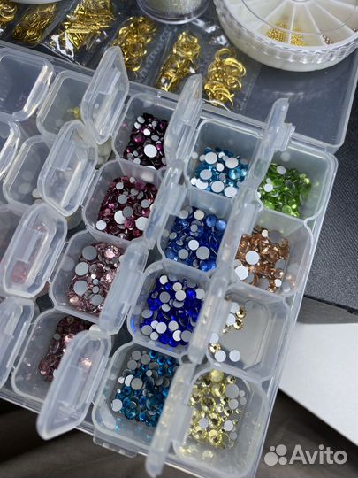 Для дизайна ногтей