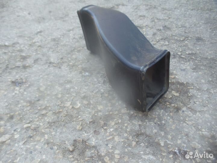 Воздуховод патрубок промежуточный Нива шевроле