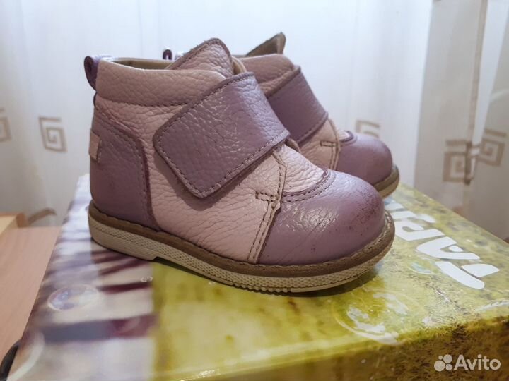 Ботинки для девочки