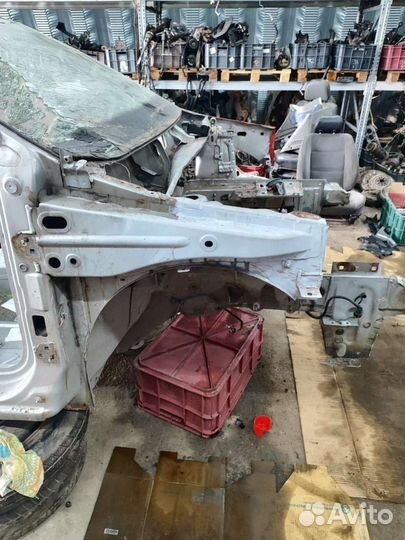 Четверть передняя левая Renault Sandero 2 0