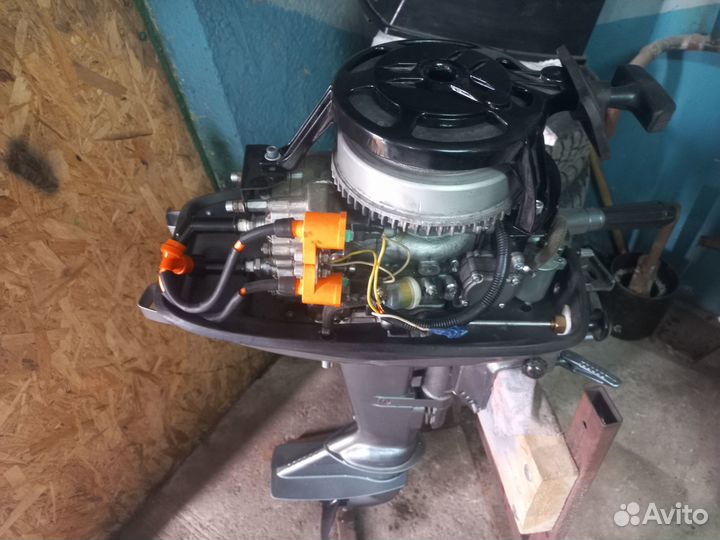 Лодочный мотор ветерок 8м