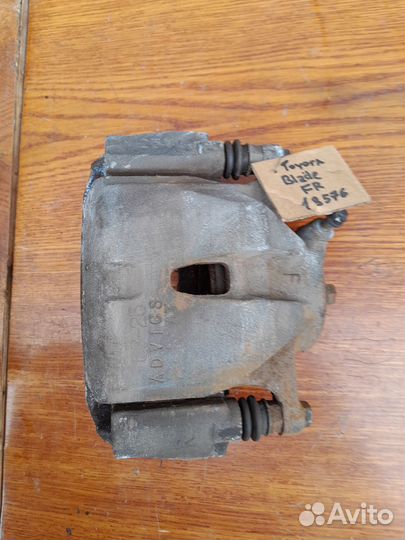 Суппорт передний Toyota Blade