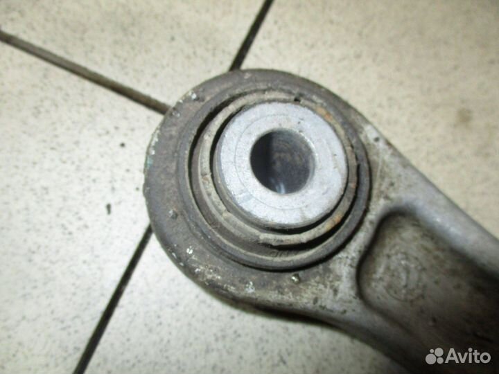 Рычаг задний верхний VW Touareg 2 (7P)