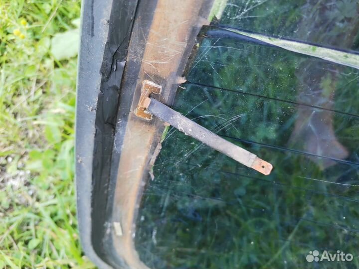 Стекло задней двери хлопушки Partner Berlingo M59