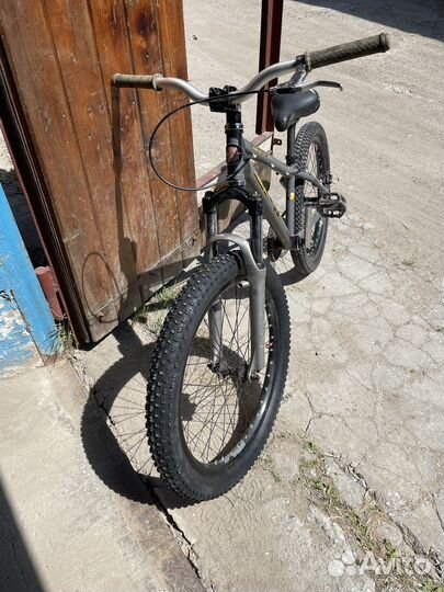 Продам трюковой велосипед стрит DMR