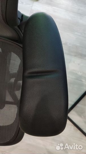 Кресло Herman Miller Aeron (C)