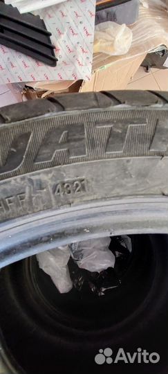 Ovation VI-388 245/45 R18 100W