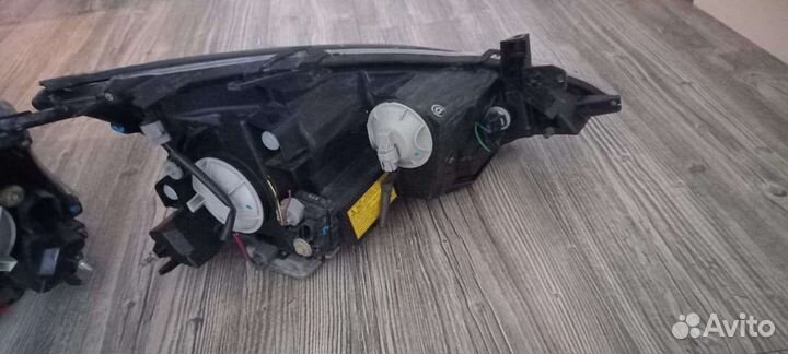 Продаю фары ксенон mitsubishi grandis