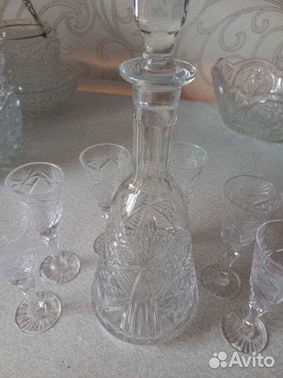 Большая хрустальная ваза