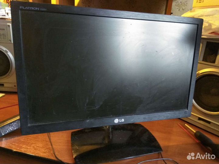 Монитор LG Flatron E2251S