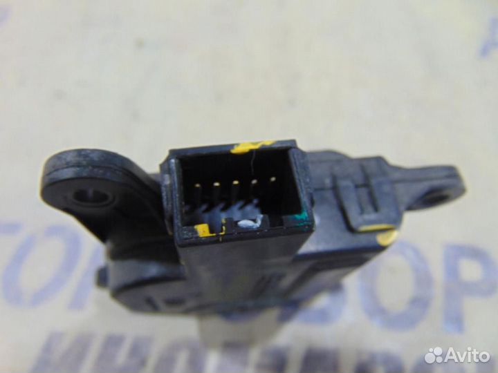 Моторчик заслонки печки для Hyundai Solaris 1 201