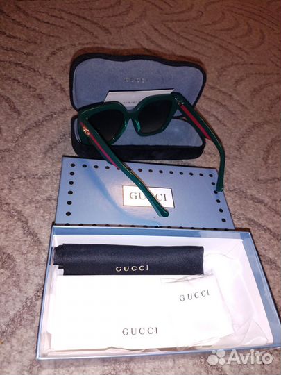 Солнцезащитные очки женские gucci