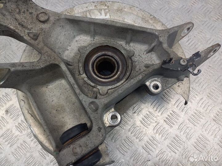 Кулак задний правый Land Rover Discovery 5 L462