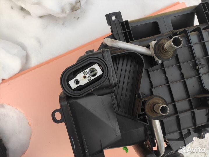 Корпус радиатора отопителя в сборе