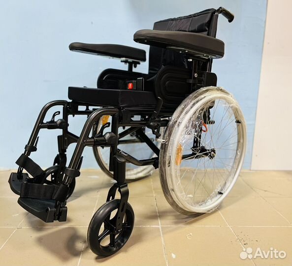 Кресло-коляска с ручным приводом Action 3 NG