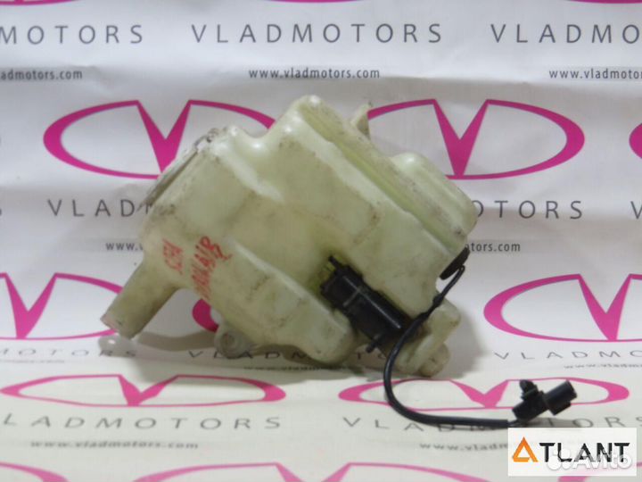 Бачок стеклоомывателя mitsubishi debonair