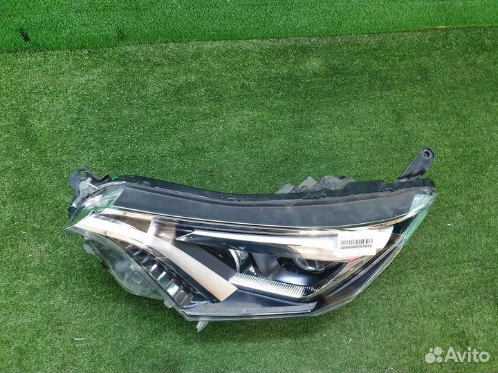 Фара левая Toyota RAV4