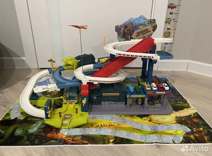 Игровой трек с подъемником