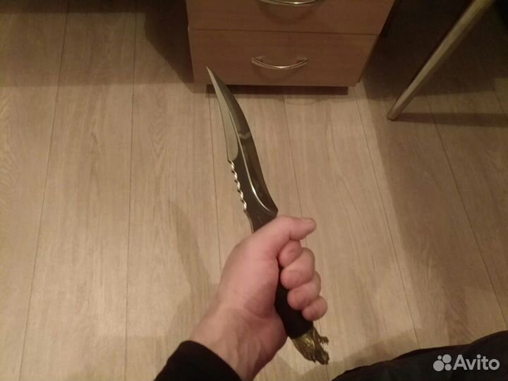 Нож