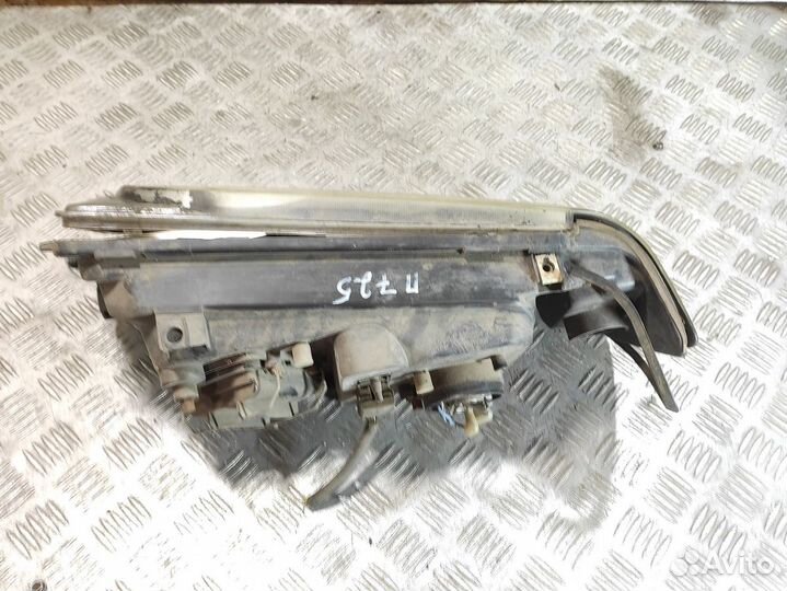 Комплект фонарей фар E 124