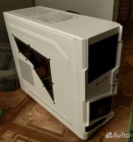 Корпус Thermaltake Commander MS-I Snow Edition