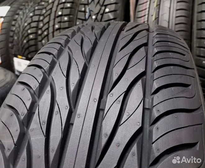 Maxxis MA-Z4S Victra 225/55 R17 101W