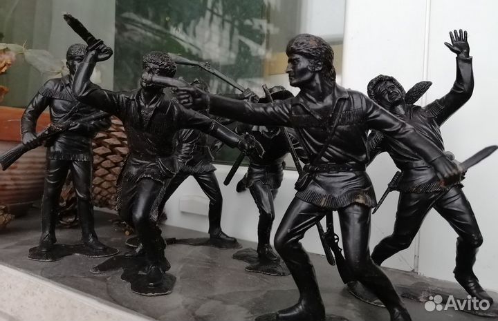 Набор больших фигурок 