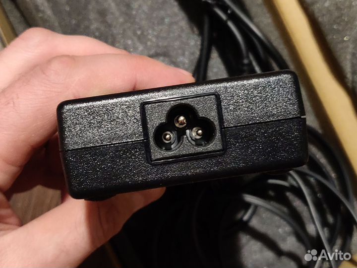 Блок питания Dell DA180PM111 180 Вт