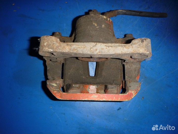 Суппорт передний правый infiniti FX (S50) 2003-200