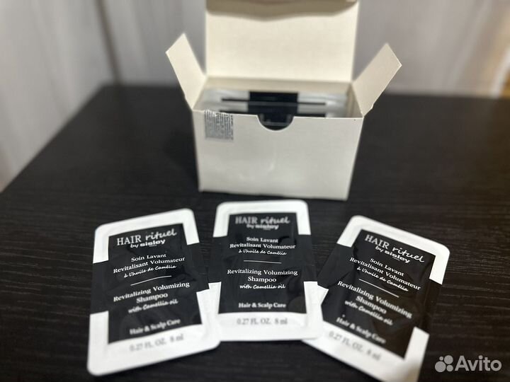 Sisley revitalizing volumizing shampoo