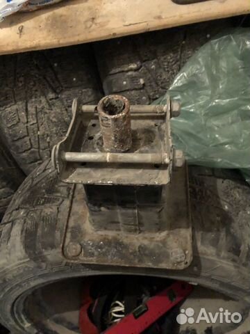 Кронштейн задний левый w164 ml