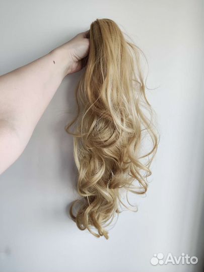 Хвост шиньон на крабе (новый)