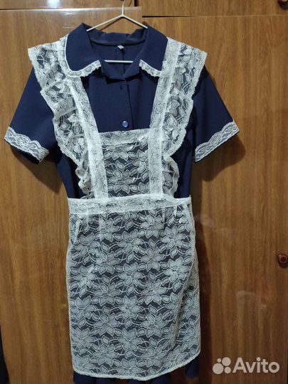 Школьная форма с белым фартуком