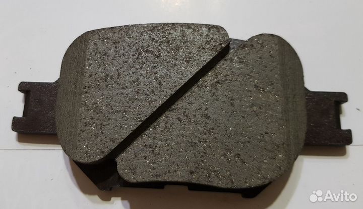 Передние тормозные колодки