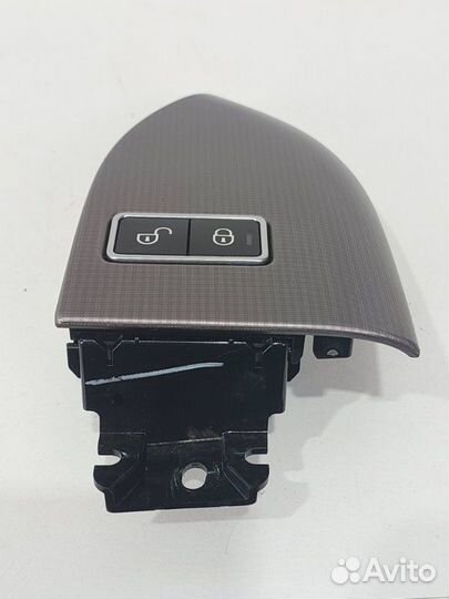 Кнопка блокировки замка пссажирская задняя левая