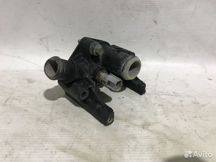 Фланец системы охлаждения Ford Focus 3 1.6 л