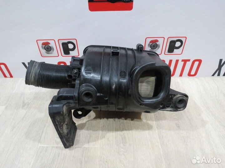 Корпус воздушного фильтра Volkswagen Passat B6