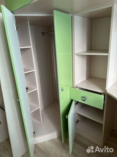 Кровать чердак для детей с рабочей зоной