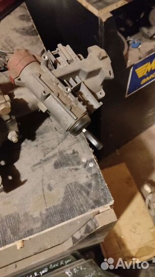 Рулевая стойка, замок педали на бмв 5