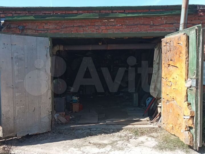Гараж, > 30 м²