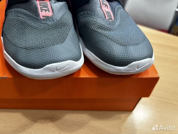 Кроссовки Nike Flex Runner р.33