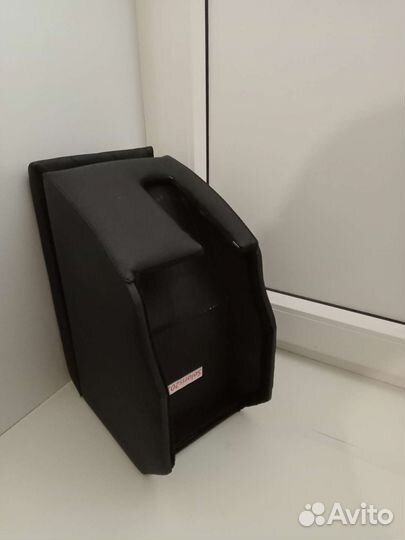 Подлокотник