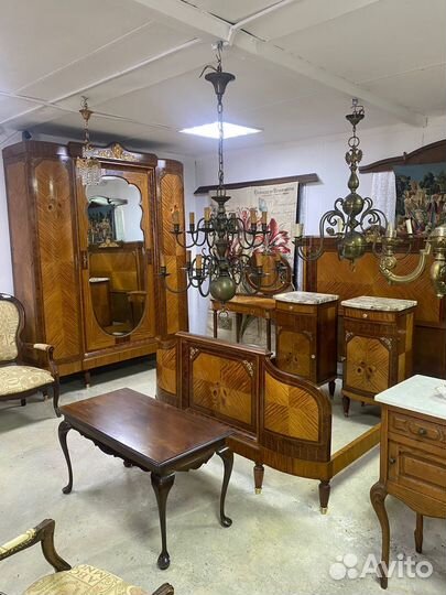 Антикварная мебель