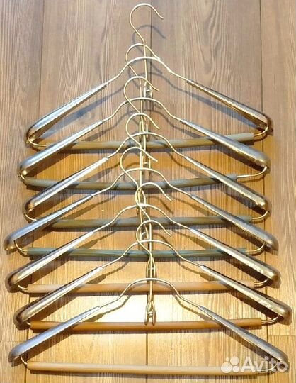 Вешалки настенные, крючки, плечики