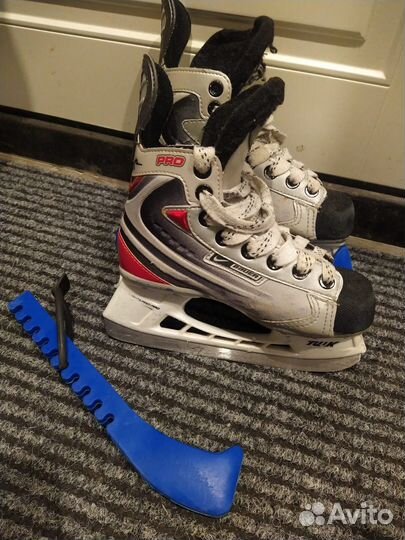 Коньки хоккейные