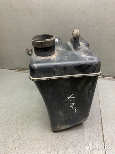 Резонатор воздушного фильтра Hyundai Matrix 1